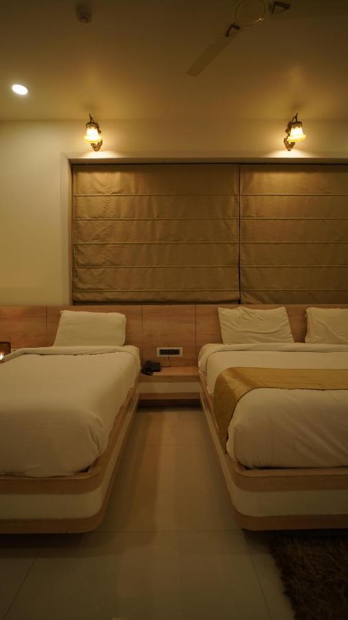 Wisteria Blue Hotel Samarda Kaliasot Ngoại thất bức ảnh