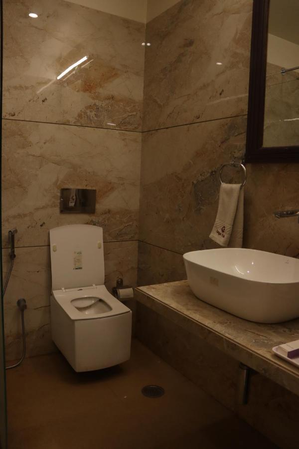Wisteria Blue Hotel Samarda Kaliasot Ngoại thất bức ảnh