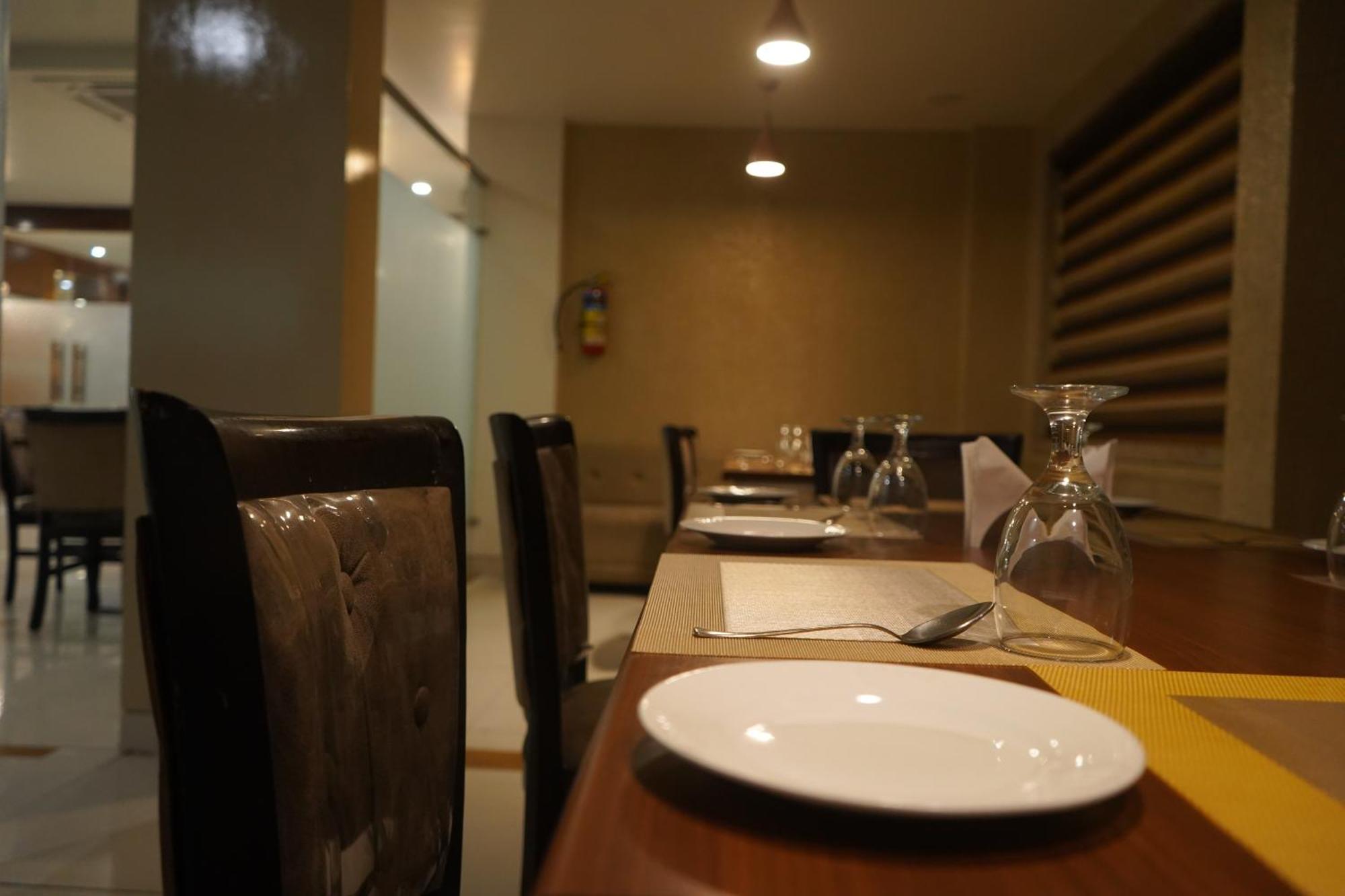 Wisteria Blue Hotel Samarda Kaliasot Ngoại thất bức ảnh